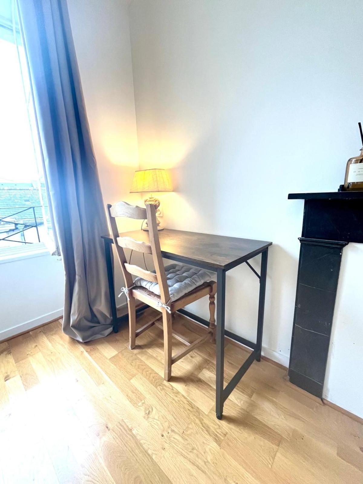 Petit Appartement Centre Historique Laval Laval  Extérieur photo