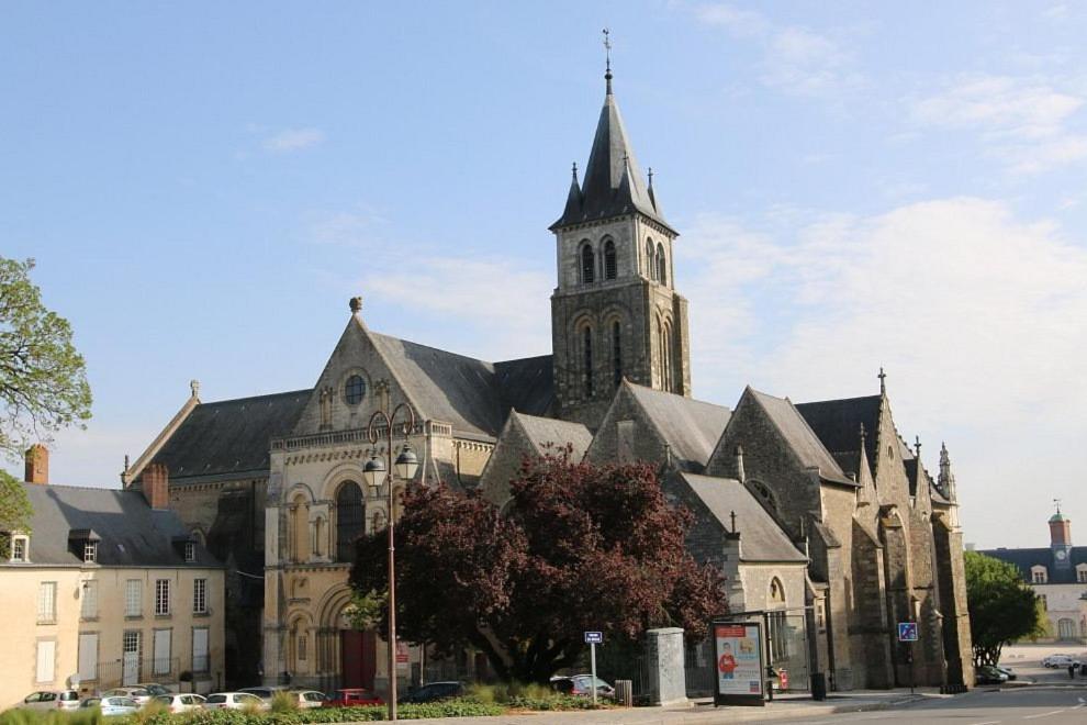 Petit Appartement Centre Historique Laval Laval  Extérieur photo